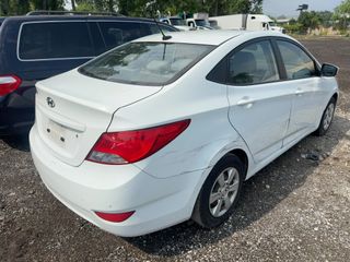 2016 Hyundai Accent SE - Exterior Rear Right Corner Image